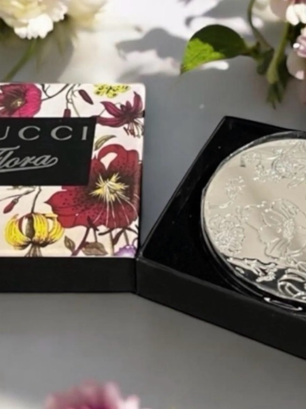 Gucci Floral Silver Compact Mirror with Multicolor Box - Picture 4 of 5